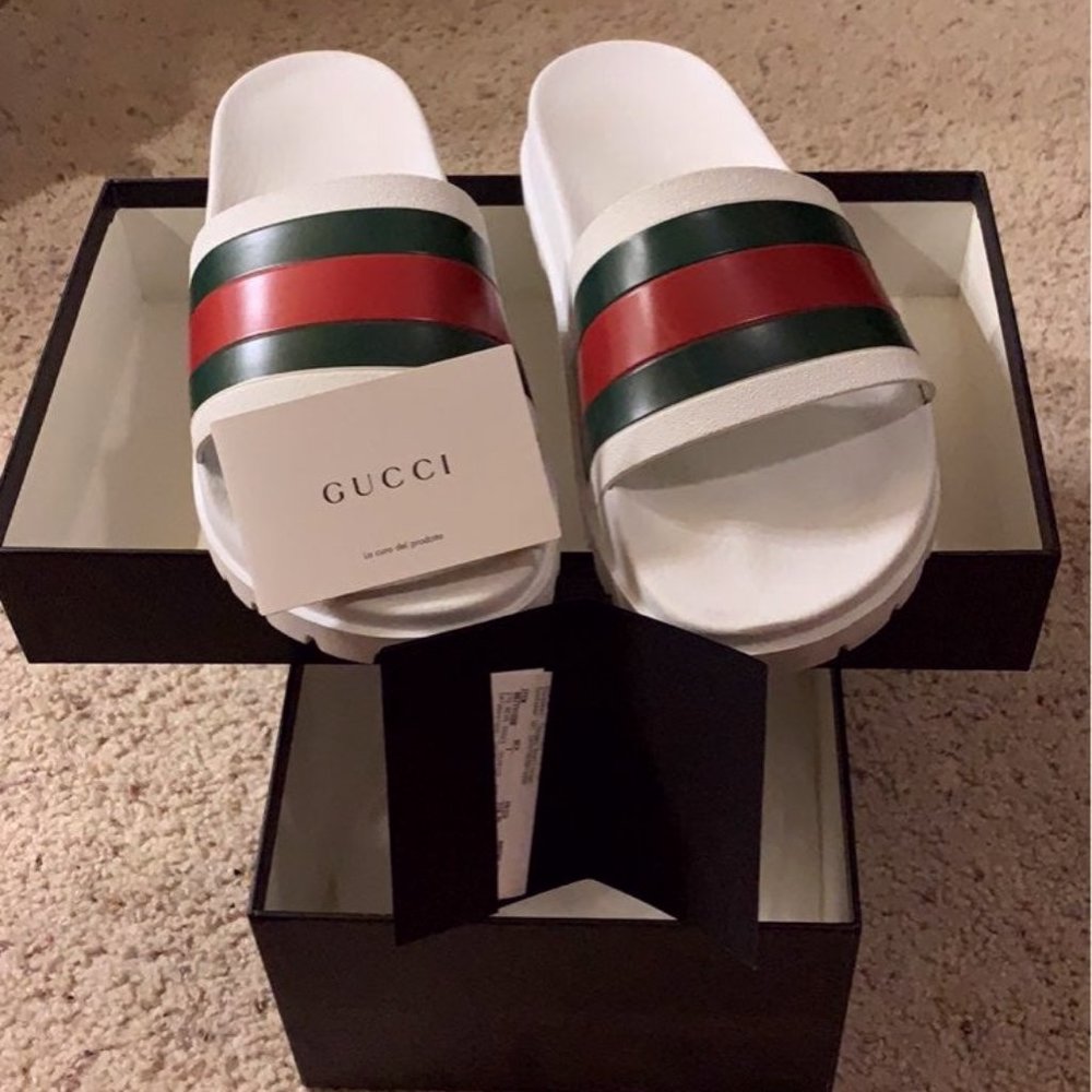 White Gucci slides men size 10 gently wo
